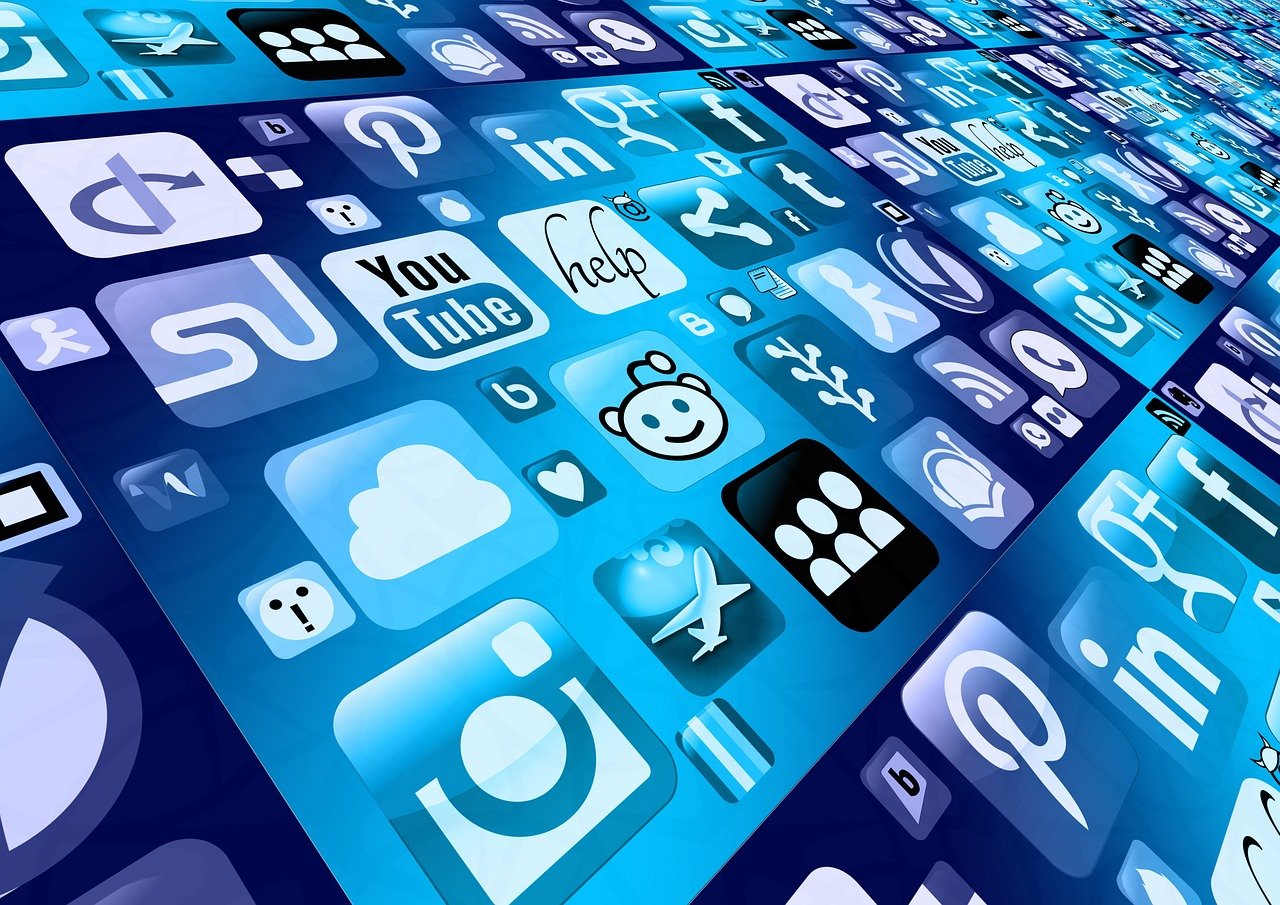 entdecken sie die welt der sozialen medien: tipps, trends und strategien für erfolgreiches online-marketing und effektive kommunikation auf facebook, instagram, twitter & co.